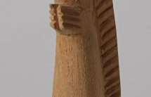 Anioł, drewno niepolichromowane, wys. 18,3 cm, MET/67191