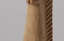 Anioł, drewno niepolichromowane, wys. 20,1 cm, MET/67192