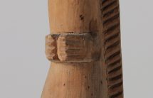 Anioł, drewno niepolichromowane, wys. 15,9 cm, MET/67212