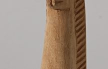 Anioł, drewno niepolichromowane, wys. 20,1 cm, MET/67210