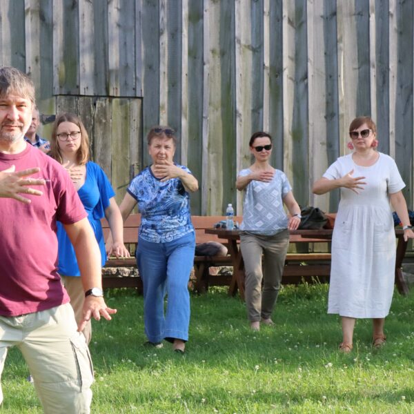 Tai chi w skansenie 