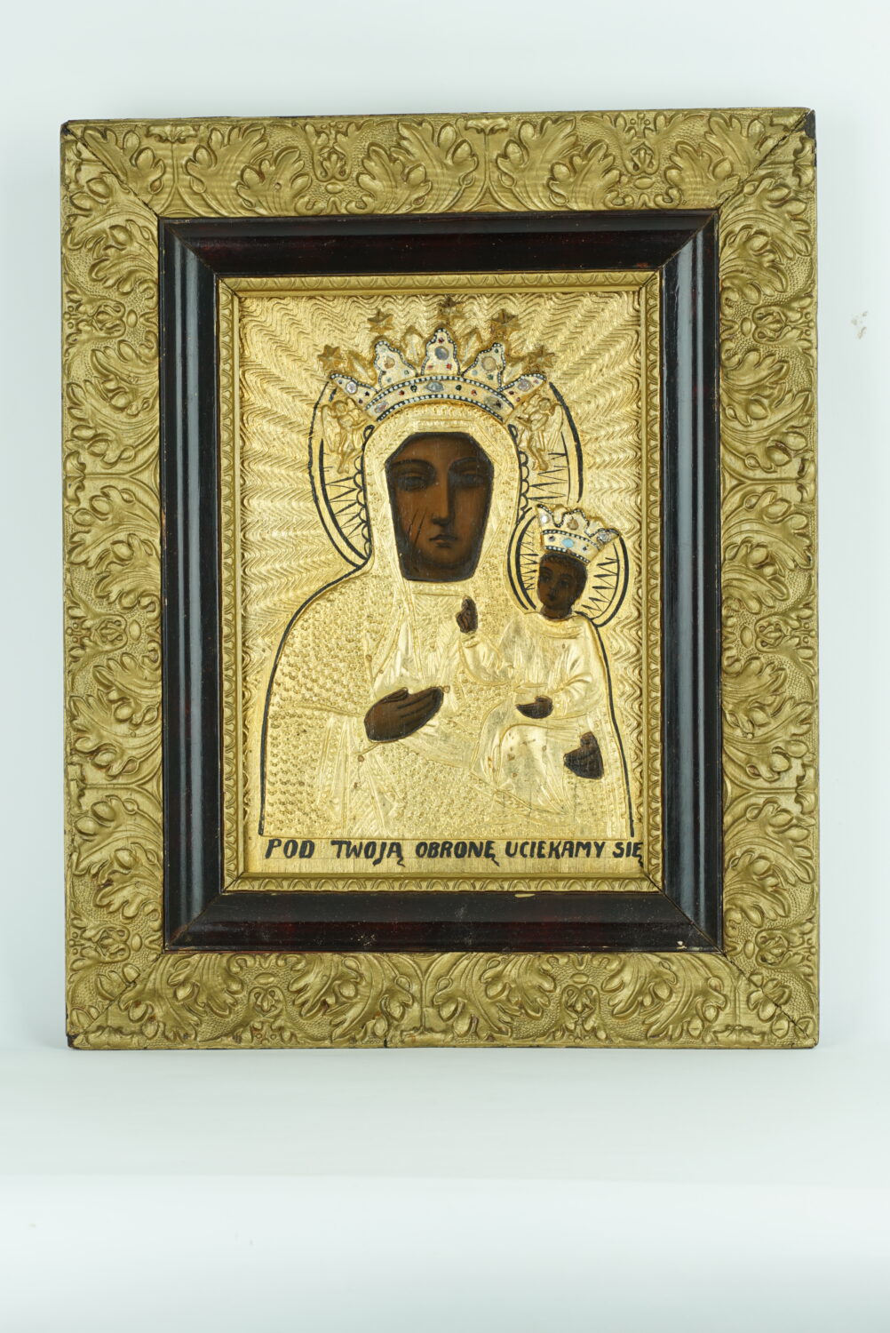 Obraz święty przedstawiający kobietę z dzieckiem na ręku