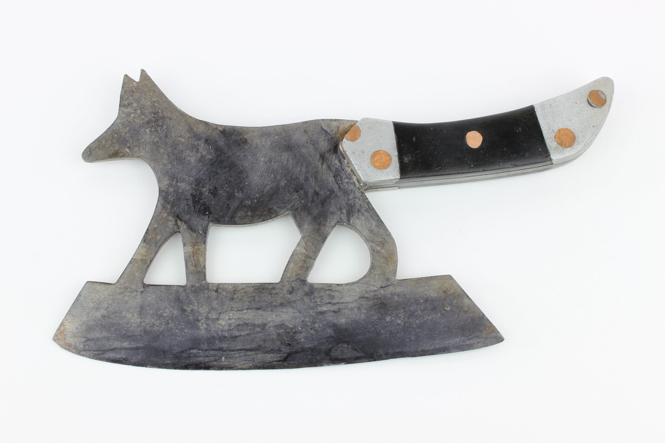 Tasak z motywem wilka